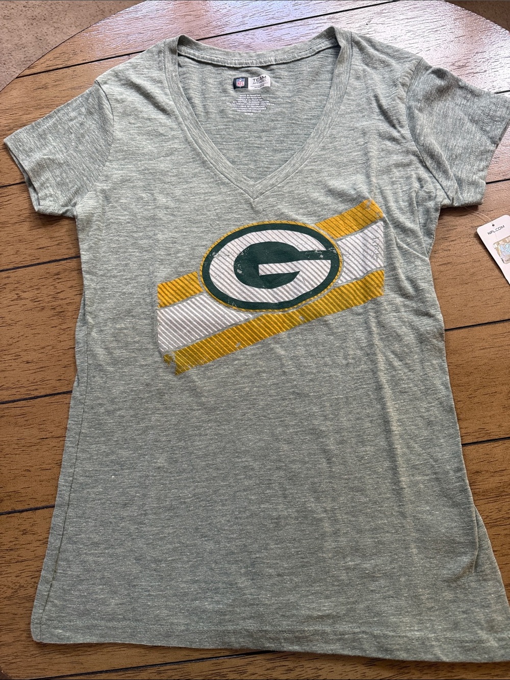 NWT NFL green Green Bay Packers V-Neck Tee
